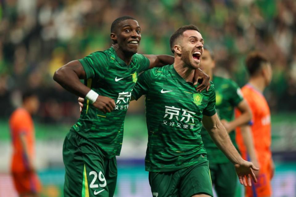 国安打破了, 之后扫射破, 塞尔吉尼奥 国安打破了, 之后扫射破, 塞尔吉尼奥