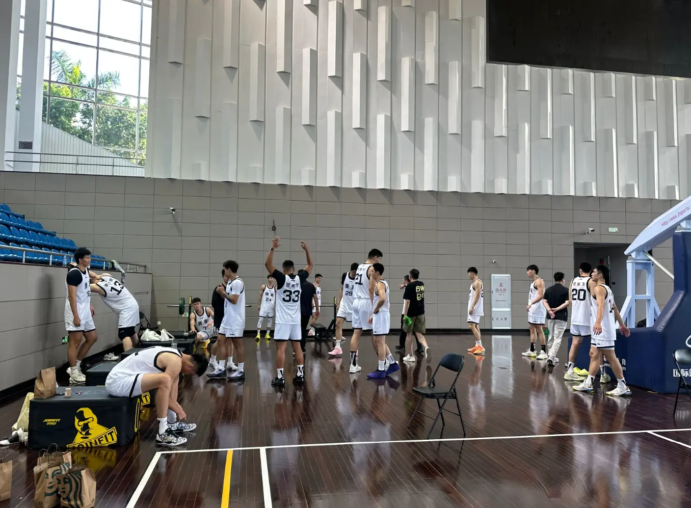 与考辛斯带, 根本就不是 与考辛斯带, 根本就不是