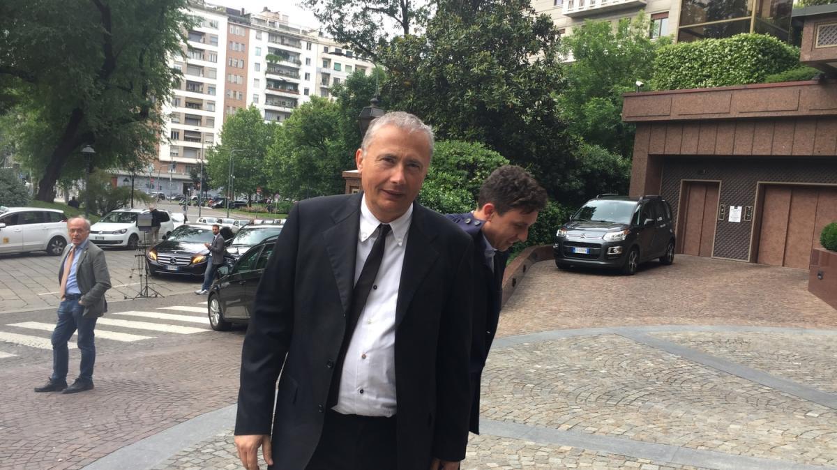 他凭借加利 他凭借加利